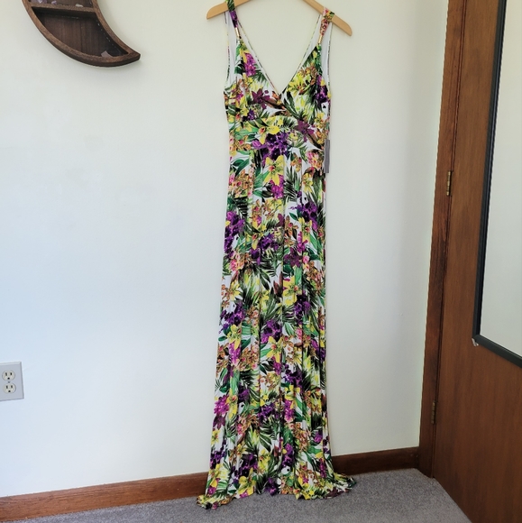 Jennifer Lopez Dresses & Skirts - Jennifer Lopez Tropical Maxi Dress